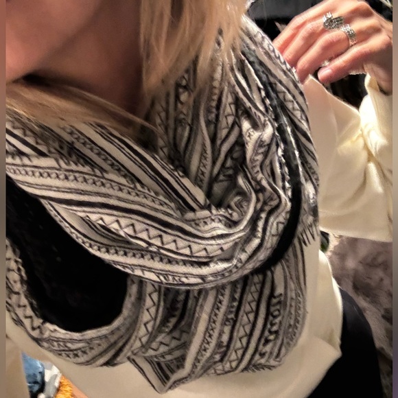 BCBG Twisted Infinity Scarf - Picture 4 of 8
